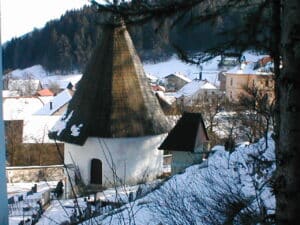 Izlet Libeliče muzej železarstva in Holcarija