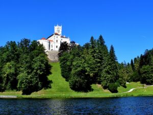 Izlet Trakoščan Krapina in Marija Bistrica